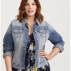 *NWT* Torrid Denim Jacket 3X Distressed Stretchy